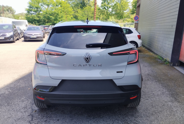 Renault Captur 1.6 E-tech Full Hybrid 145 Techno BVA NEUF 2025 / Caméra 360