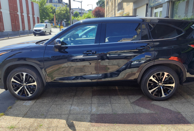 Toyota HIGHLANDER 2.5 VVT-iE  248 Hybrid 4WD LOUNGE