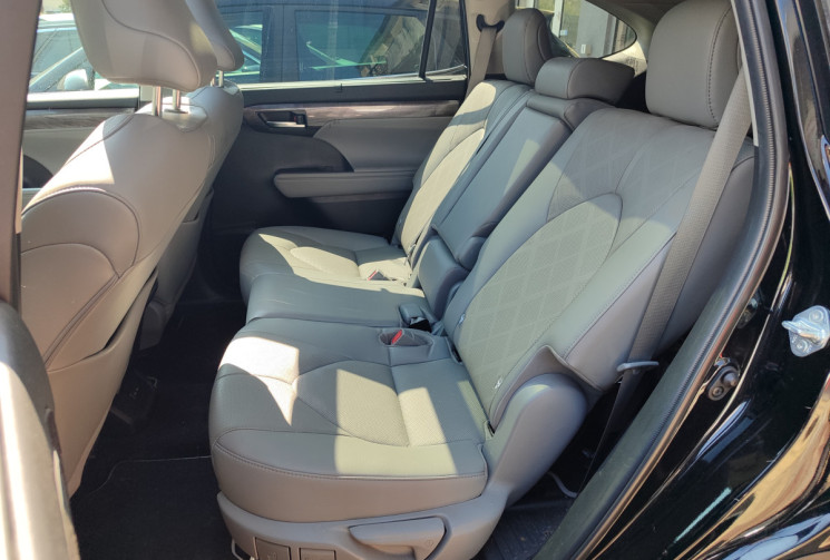 Toyota HIGHLANDER 2.5 VVT-iE  248 Hybrid 4WD LOUNGE