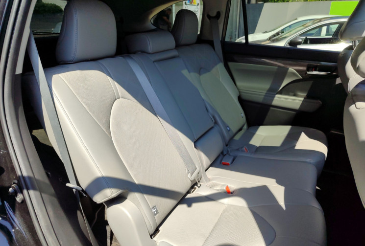Toyota HIGHLANDER 2.5 VVT-iE  248 Hybrid 4WD LOUNGE