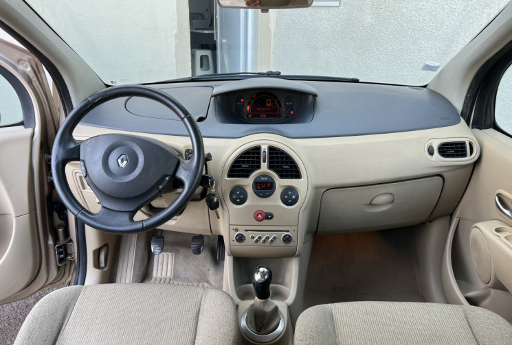 Renault MODUS 1.5 dCi 82 CH ATTELAGE 1ERE MAIN