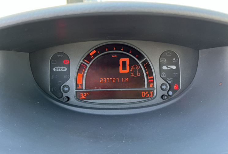 Renault MODUS 1.5 dCi 82 CH ATTELAGE 1ERE MAIN