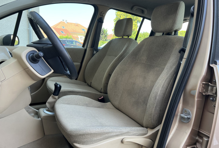 Renault MODUS 1.5 dCi 82 CH ATTELAGE 1ERE MAIN