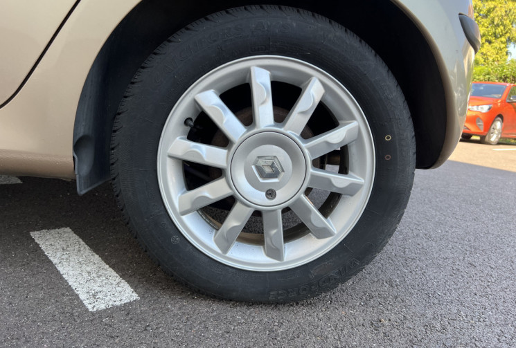 Renault MODUS 1.5 dCi 82 CH ATTELAGE 1ERE MAIN