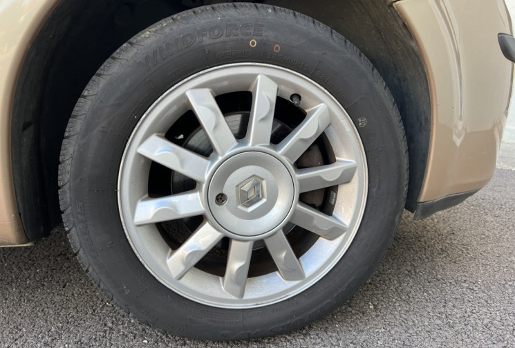 Renault MODUS 1.5 dCi 82 CH ATTELAGE 1ERE MAIN