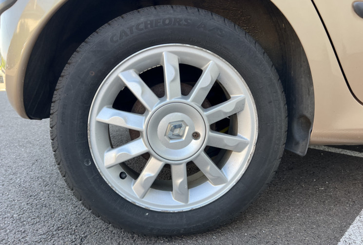 Renault MODUS 1.5 dCi 82 CH ATTELAGE 1ERE MAIN