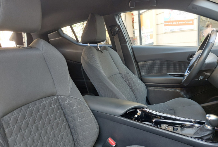 Toyota C-HR 1.8l HYBRID 184 ch EDITION TEAM DEUTSCHLAND 48500 KMS