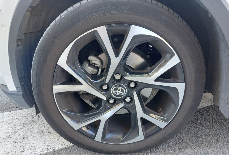 Toyota C-HR 1.8l HYBRID 184 ch EDITION TEAM DEUTSCHLAND 48500 KMS