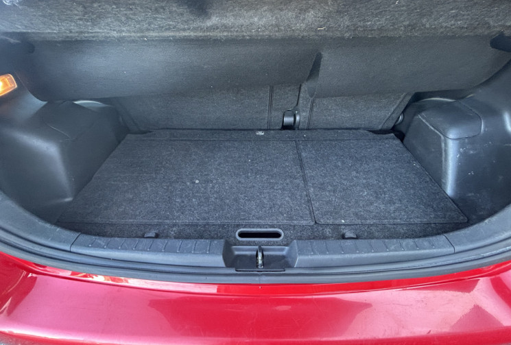 Toyota Yaris 1.3 VVT-I 87 CH 5 PORTES TBE