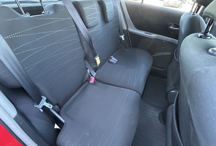 Toyota Yaris 1.3 VVT-I 87 CH 5 PORTES TBE