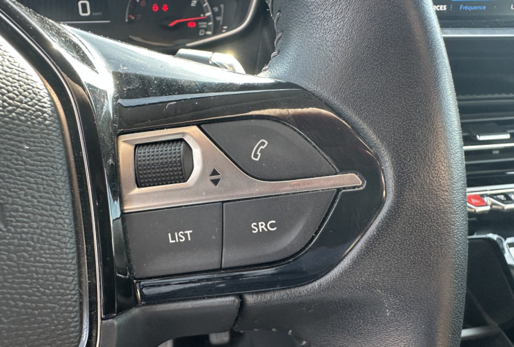 Peugeot 208 1.2 PureTech  EAT8 S&S 100 ACTIVE