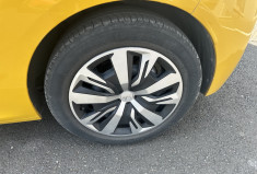 Peugeot 208 1.2 PureTech  EAT8 S&S 100 ACTIVE