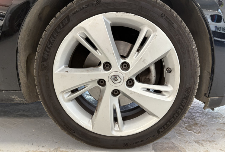 Renault Megane 1.6 l 130 cv coupe bose  