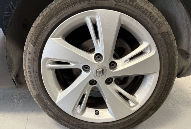 Renault Megane 1.6 l 130 cv coupe bose  