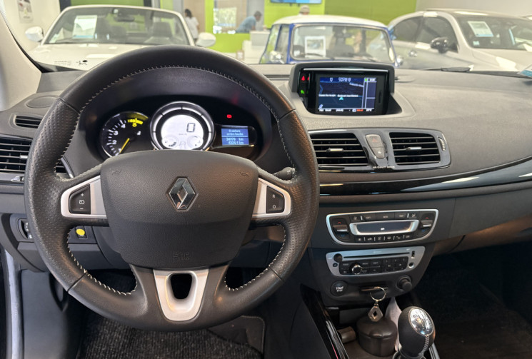 Renault Megane 1.6 l 130 cv coupe bose  