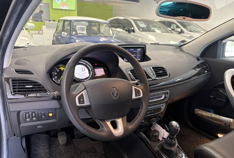 Renault Megane 1.6 l 130 cv coupe bose  