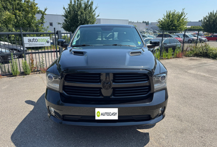 Dodge RAM 5.7L / V8 / 401 CH / CREW SPORT BLACK EDITION 