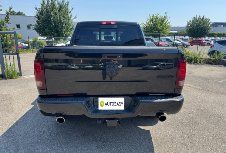 Dodge RAM 5.7L / V8 / 401 CH / CREW SPORT BLACK EDITION 
