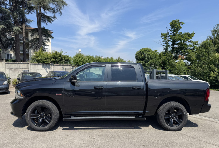 Dodge RAM 5.7L / V8 / 401 CH / CREW SPORT BLACK EDITION 