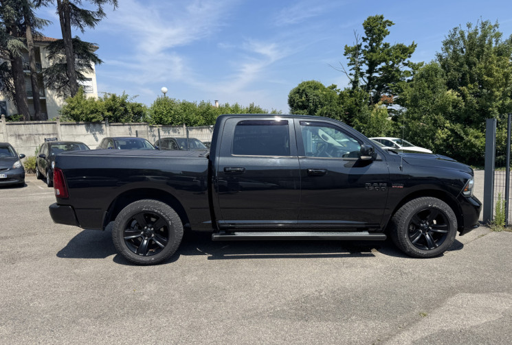 Dodge RAM 5.7L / V8 / 401 CH / CREW SPORT BLACK EDITION 