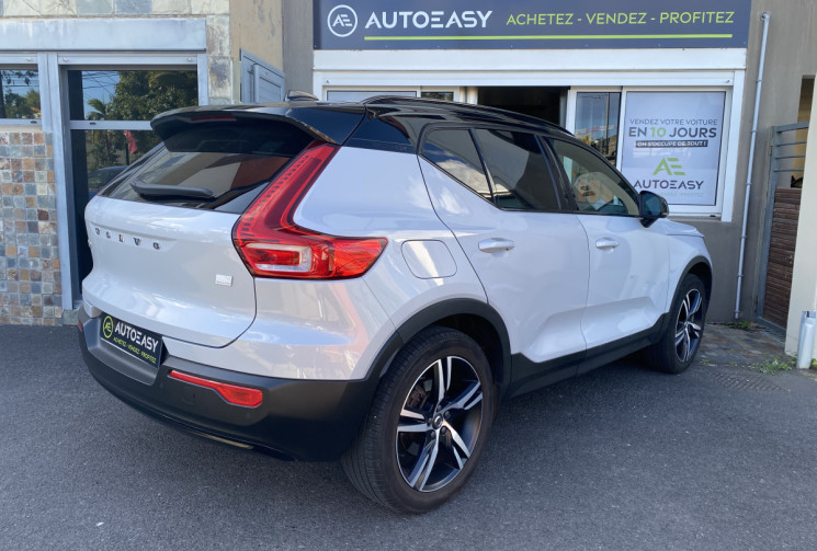 Volvo XC40  T4 1.5 Plug in Hybrid DCT7 129 cv R-DESIGN
