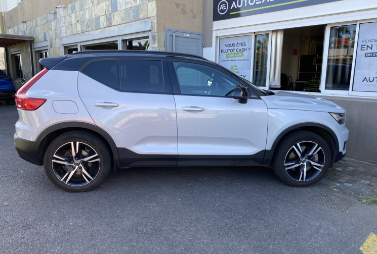 Volvo XC40  T4 1.5 Plug in Hybrid DCT7 129 cv R-DESIGN