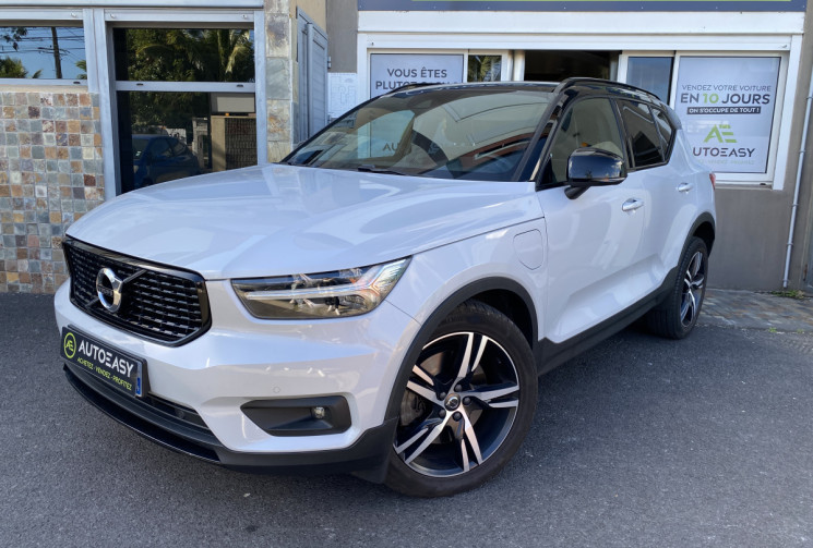 Volvo XC40  T4 1.5 Plug in Hybrid DCT7 129 cv R-DESIGN