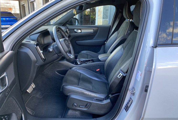 Volvo XC40  T4 1.5 Plug in Hybrid DCT7 129 cv R-DESIGN