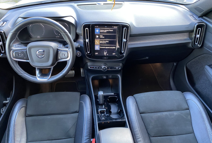 Volvo XC40  T4 1.5 Plug in Hybrid DCT7 129 cv R-DESIGN