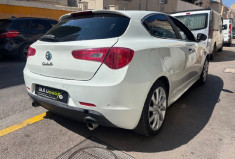 Alfa Romeo GIULIETTA 2.0 JTDm 150 cv origine France 3eme Main CUIR / CLIM / DETECTEUR AV AR / GPS /