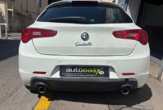 Alfa Romeo GIULIETTA 2.0 JTDm 150 cv origine France 3eme Main CUIR / CLIM / DETECTEUR AV AR / GPS /