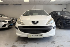 Peugeot 207 1.4 l 70 CV Distribution et embrayage neuf