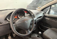 Peugeot 207 1.4 l 70 CV Distribution et embrayage neuf