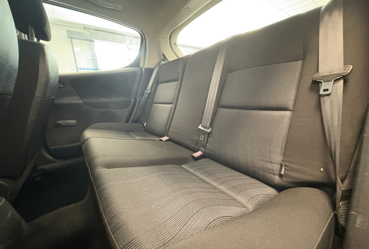 Peugeot 207 1.4 l 70 CV Distribution et embrayage neuf