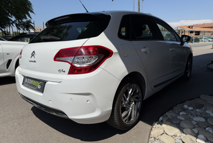 Citroën C4 1.6 e-HDi 112 cv Exclusive / Distribution et vidange à jour / Toit Panoramique