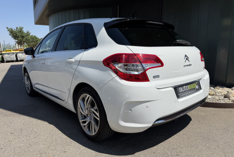Citroën C4 1.6 e-HDi 112 cv Exclusive / Distribution et vidange à jour / Toit Panoramique