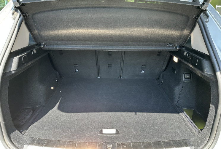 BMW X1 (F48) 25eA xDRIVE 220 PLUG IN SPORT LINE * ENTRETIEN BMW * ATTELAGE * GARANTIE 6 MOIS