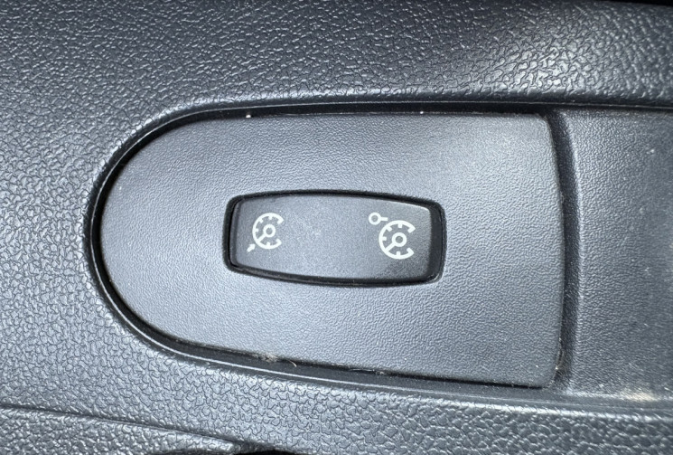 Renault Clio 1.5 DCI 90 cv TOMTOM GPS * Climatisation Auto * Très bon état