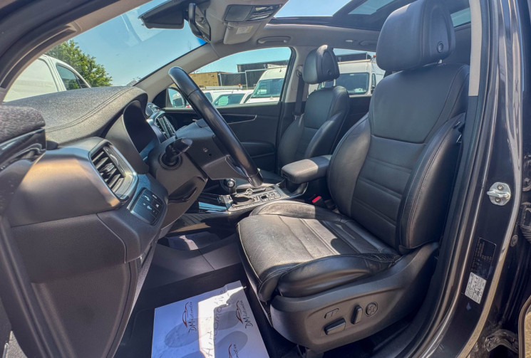 Kia SORENTO 7 places 2.2 CRDI 200 cv ISG ULTIMATE 4X4 4WD BVA Toit ouvrant Caméra CarPlay Cuir