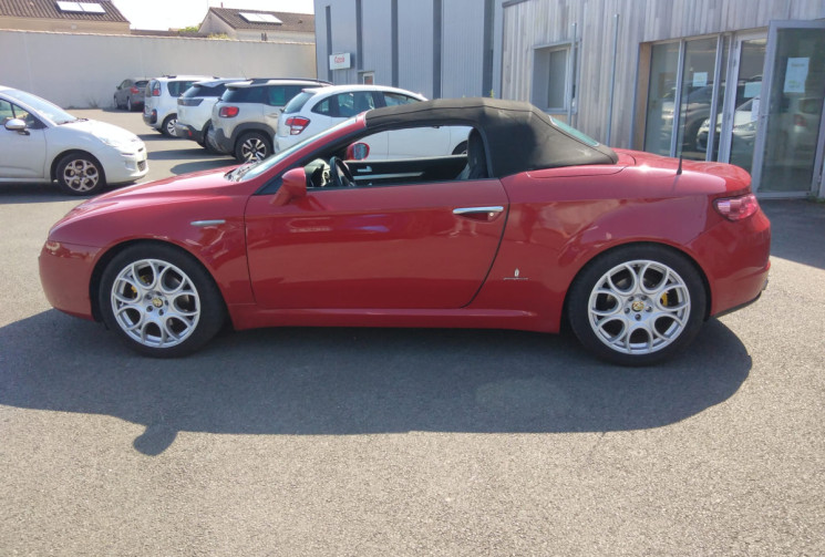 Alfa Romeo SPIDER 2.2 SPIDER 185 SELECTIVE /  TRES BON ETAT / GARANTIE 12 MOIS Alfa Romeo SPIDER 2.2 SPIDER 185 SELECTIVE /  TRES BON ETAT / GARANTIE 12 MOIS