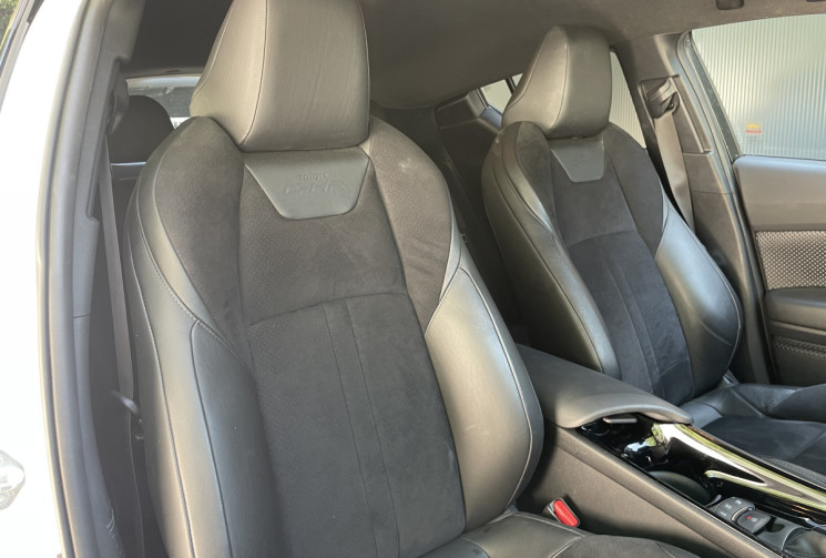 Toyota C-HR 2.0 Hybrid 184h Collection 2WD E-CVT * Seulement 18200km !!!!