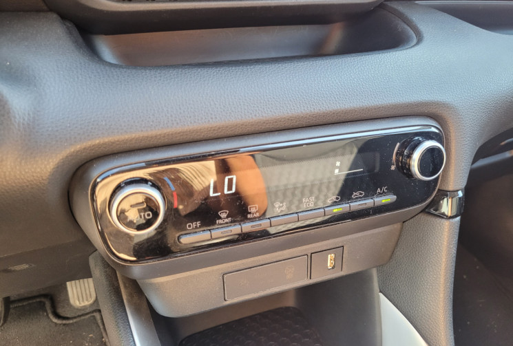 Toyota Yaris IV 116H HYBRIDE DESIGN BVA