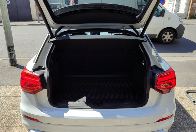 Audi Q2 1.6 Tdi 116 Ch / S Line / Virtual cokpit / Bang & Olufsen 