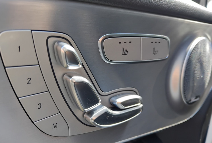 Mercedes CLASSE C COUPE 300 d 4MATIC 245 CV AMG Line - SONO Burmester - Toit Ouvrant -  Multibeam 