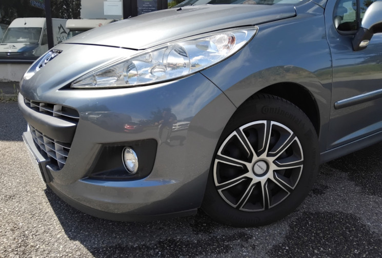 Peugeot 207 1.4 vti 75 Active - Entretien suivi complet 