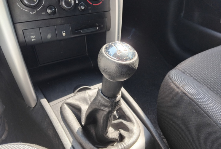 Peugeot 207 1.4 vti 75 Active - Entretien suivi complet 