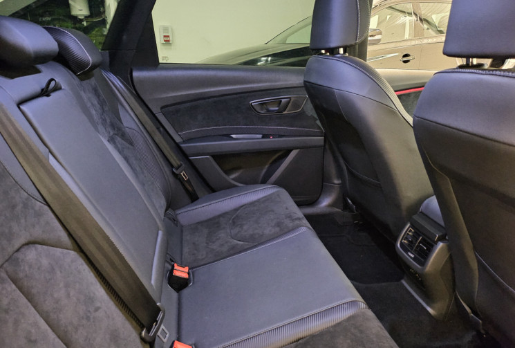 SEAT Leon cupra st 300 cv dsg7 4X4 / j 20¨/ carplay