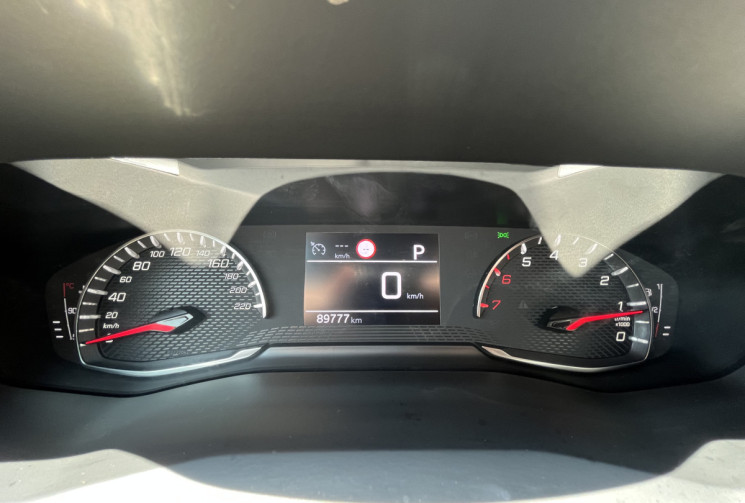 Peugeot 2008 II 5HB 1.5 BlueHDi EAT8 S&S 130 cv Boîte auto