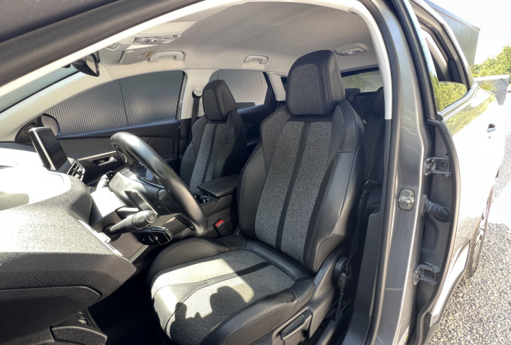 Peugeot 3008 1.2 130 Allure EAT8 / Distribution OK / Suivi 100% Peugeot / Carplay / Caméra / Keyless