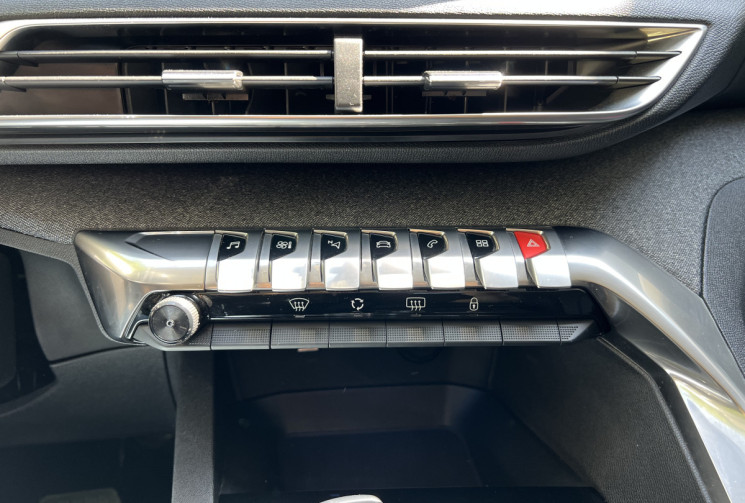 Peugeot 3008 1.2 130 Allure EAT8 / Distribution OK / Suivi 100% Peugeot / Carplay / Caméra / Keyless
